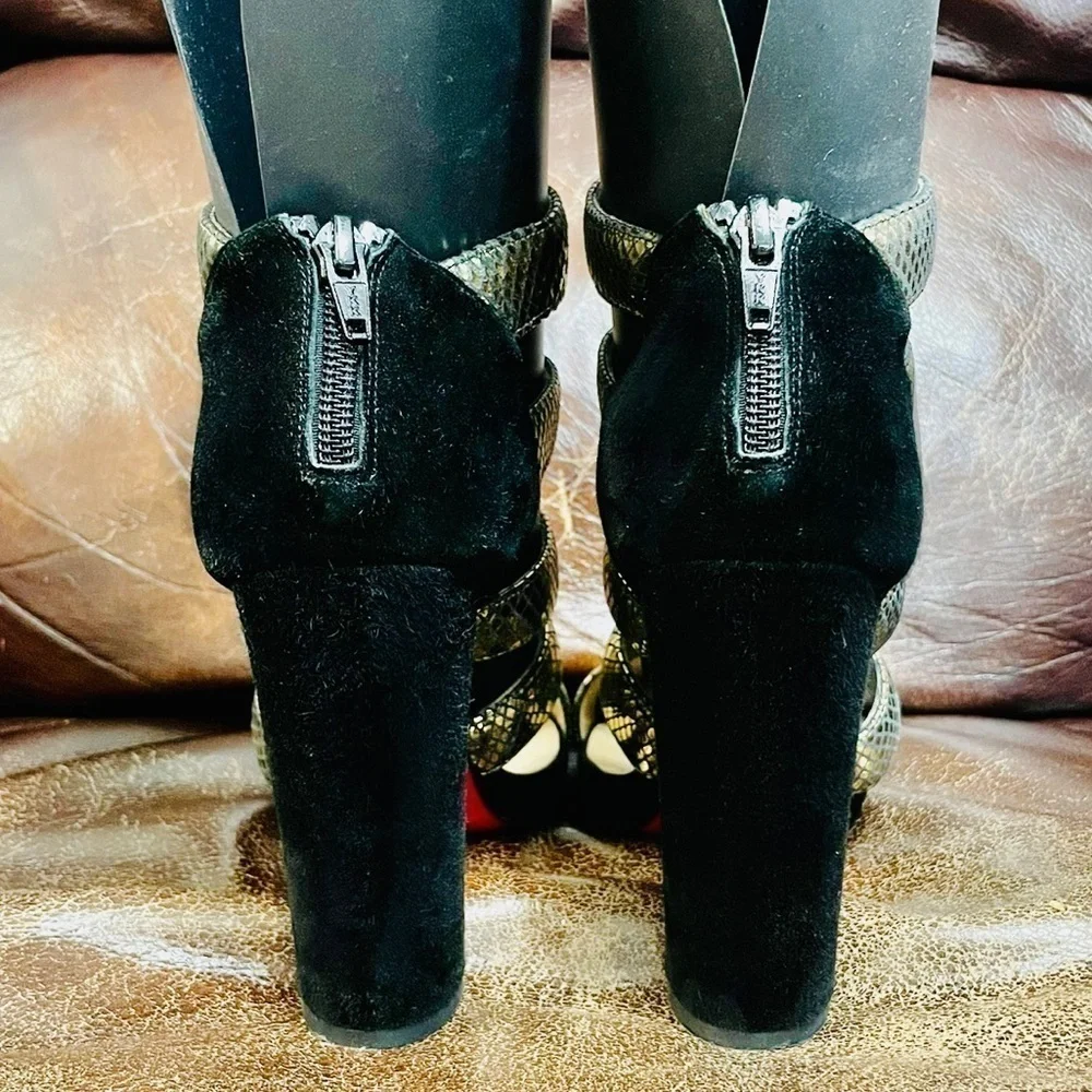 Christian Louboutin wide strappy peep toe pumps,chunky heel, Veau Velour sandals
